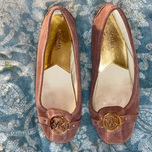 Micheal Kors Mauve Suede Flats